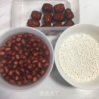 西米双红汤的做法步骤：1