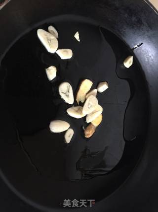 春芽炒蒜苗的做法步骤：3