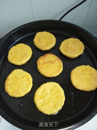南瓜汁发面红糖饼的做法步骤：9