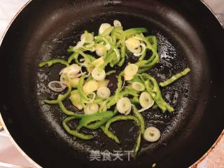 醋溜绿豆芽的做法步骤：3