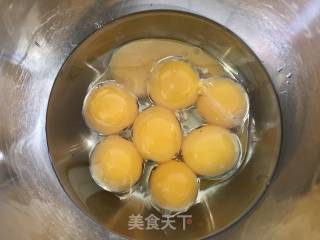 原味戚风蛋糕的做法步骤：1