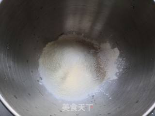巧克力蔓越莓面包的做法步骤：1