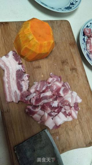 粉蒸肉的做法步骤：1
