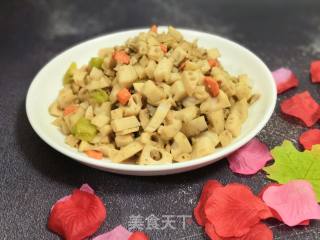 胡萝卜肉末煸炒莲藕丁的做法步骤：9