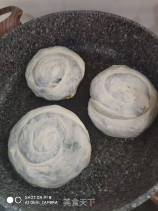 薄皮韭菜鸡蛋馅饼的做法步骤：19