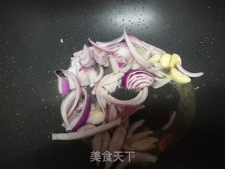 红椒炒鸡块的做法步骤：4