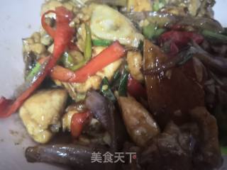 红椒炒鸡块的做法步骤：8