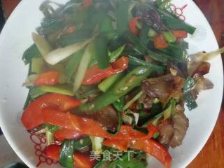 芹菜煸炒腊肉的做法步骤：6
