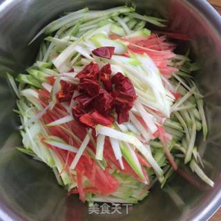 油炝双丝的做法步骤：4
