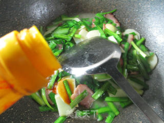 韭菜酱肉炒土豆的做法步骤：5