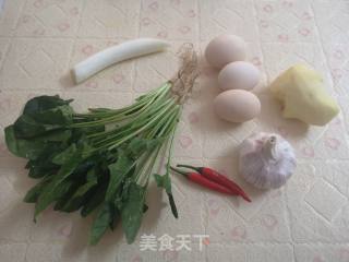鸡蛋炒菠菜的做法步骤：1