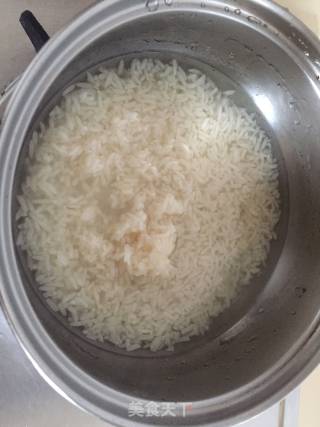 酒酿汤圆的做法步骤：1