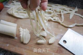 手擀面的做法步骤：6