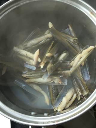 黄瓜拌蛏子的做法步骤：4