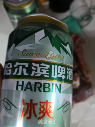 啤酒焖排骨的做法步骤：2