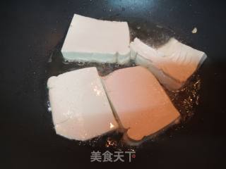 蘑菇炒豆腐的做法步骤：3