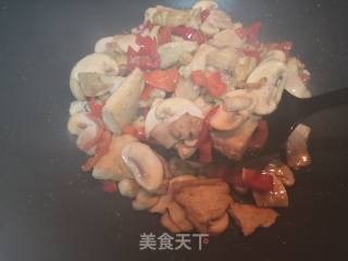 蘑菇炒豆腐的做法步骤：5