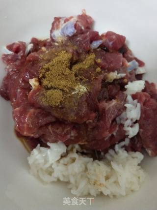 小炒牛肉的做法步骤：3
