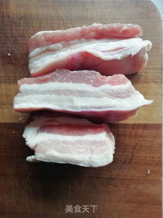 回锅肉的做法步骤：1