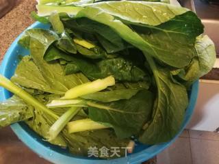 白灼菜心的做法步骤：1