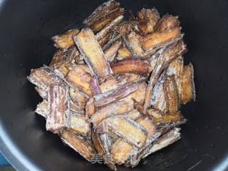酥带鱼的做法步骤：6