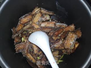 酥带鱼的做法步骤：15