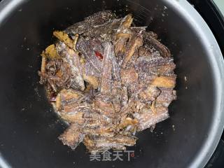 酥带鱼的做法步骤：16