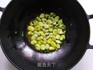 葱油蚕豆的做法步骤：7