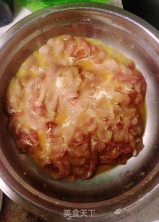 鱼香肉丝的做法步骤：1