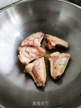 红烧鸡翅的做法步骤：4