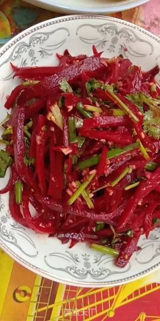 凉拌甜菜根的做法步骤：3