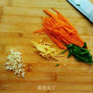 素炒豆芽的做法步骤：2