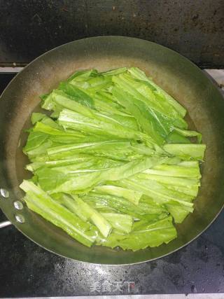 鱼香油麦菜的做法步骤：2