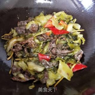 酸菜炒牛肉的做法步骤：6