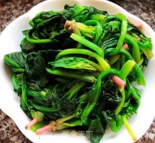 菠菜拌海虹的做法步骤：2