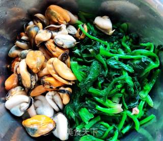 菠菜拌海虹的做法步骤：6