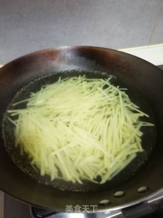 醋溜土豆丝的做法步骤：3