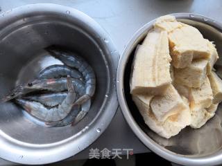 大虾冻豆腐汤的做法步骤：2