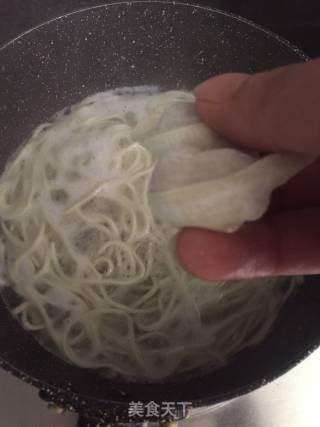 云吞面的做法步骤：5