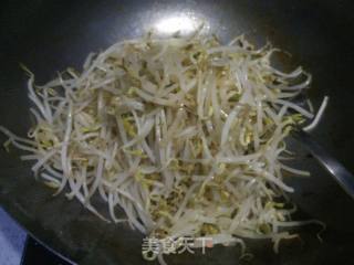 清炒豆芽的做法步骤：6