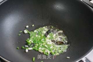 酸辣汤的做法步骤：2