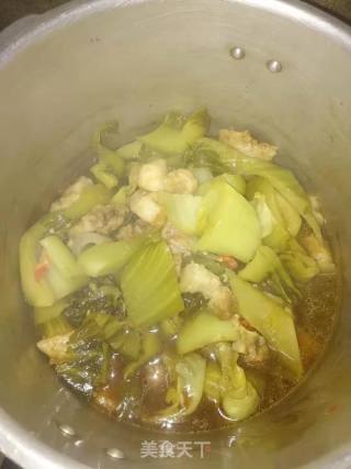 五花肉炖酸菜的做法步骤：3