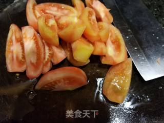 番茄蚝菇汤米粉的做法步骤：1