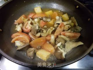 番茄蚝菇汤米粉的做法步骤：8