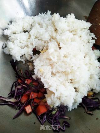 酱油炒饭的做法步骤：6