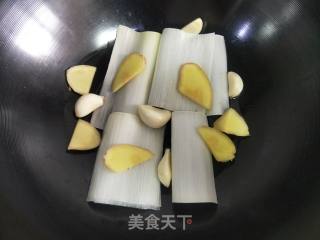 油焖大虾的做法步骤：3