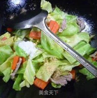 胡萝卜里脊肉炒圆白菜的做法步骤：10