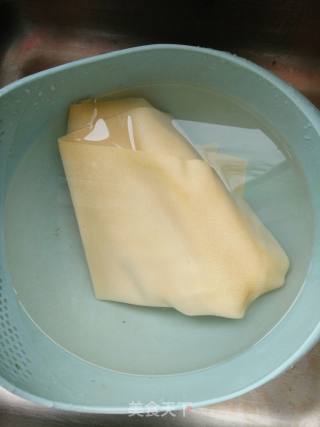 豆皮炒白菜的做法步骤：4