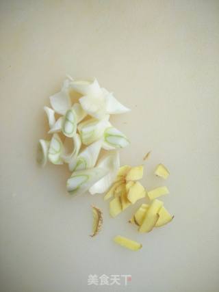 豆皮炒白菜的做法步骤：6