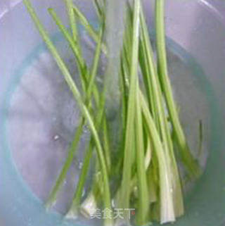 香芹炒酱肉的做法步骤：3